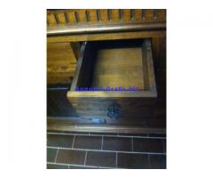 Credenza - madia in stile arte povera legno color noce in perfette condizioni