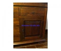 Credenza - madia in stile arte povera legno color noce in perfette condizioni