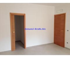 Appartamento 4 vani+acc+giardino+box+cantinola