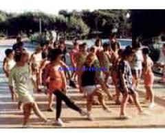 Animatori, istruttori,sportivi,DJ,pianobar, hostess,fonici,ecc.