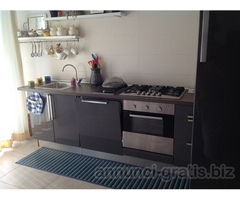 arredo completo camera cucina divano tavolo