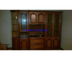 mobile salotto con tavolo e sedie