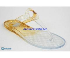 Stock di scarpe donna 22.160 paia