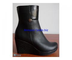 Stock scarpe donna in vero cuoio, fatte a mano.