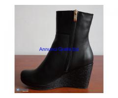 Stock scarpe donna in vero cuoio, fatte a mano.