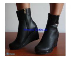 Stock scarpe donna in vero cuoio, fatte a mano.