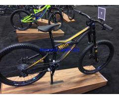 Tutte le biciclette di 2015 sulla vendita.